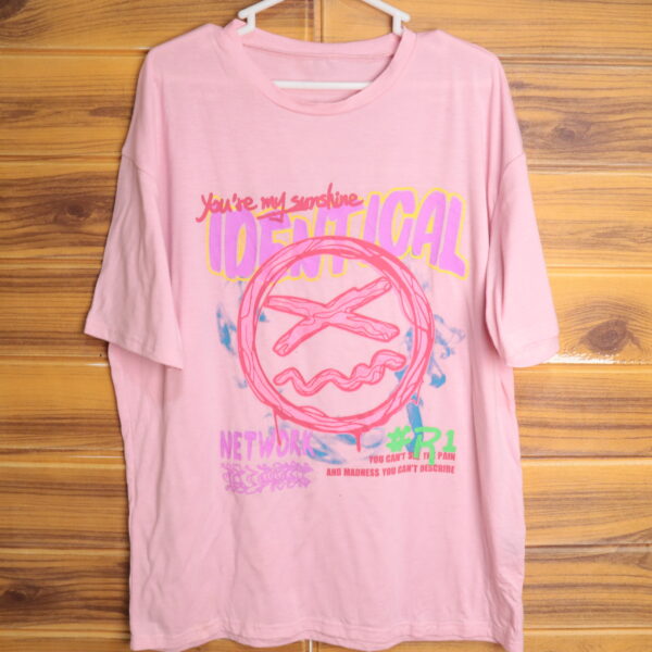 Polera manga corta con diseño