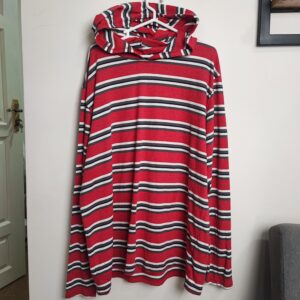 CAMBRIDGE Polera con manga larga y capucha