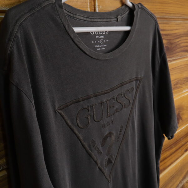 GUESS polera manga corta