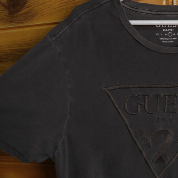 GUESS polera manga corta