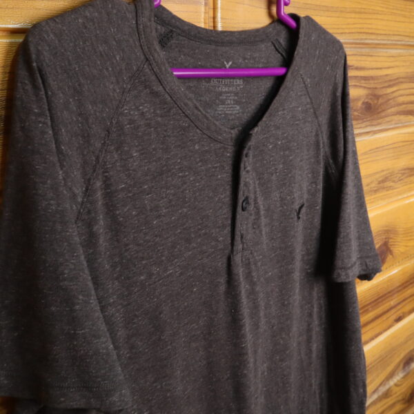 IMG_3997 AMERICAN EAGLE Outfitters polera manga con botones