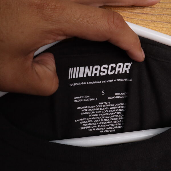 NASCAR con detalle polera manga corta