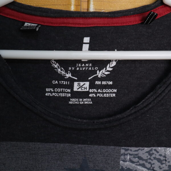 JEANS by Buffalo polera manga corta
