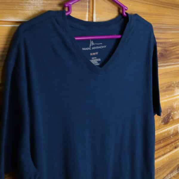 Marc Anthony | Polera cuello en v manga corta