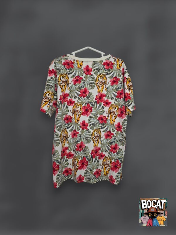 20260220_172335 ⭐NO BOUNDARIES⭐ | Polera manga corta| Talla S |
